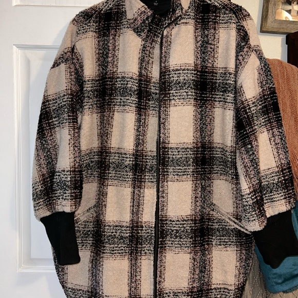 Lulus Jacket - Picture 2 of 2